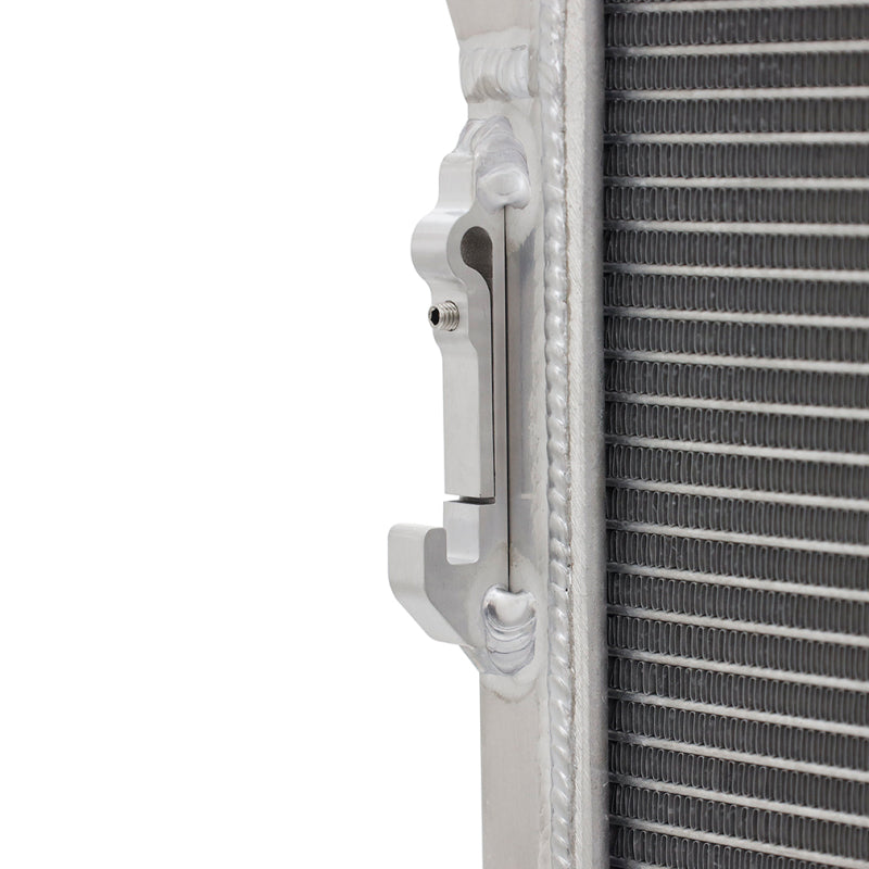 Mishimoto Performance Aluminum Radiator - Audi Q7 2007-2015 / Porsche Cayenne 2003-2010