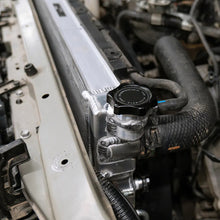 Load image into Gallery viewer, Mishimoto High-Pressure 1.3 Bar Radiator Cap Small Non-Directional - Most Import Vehicles