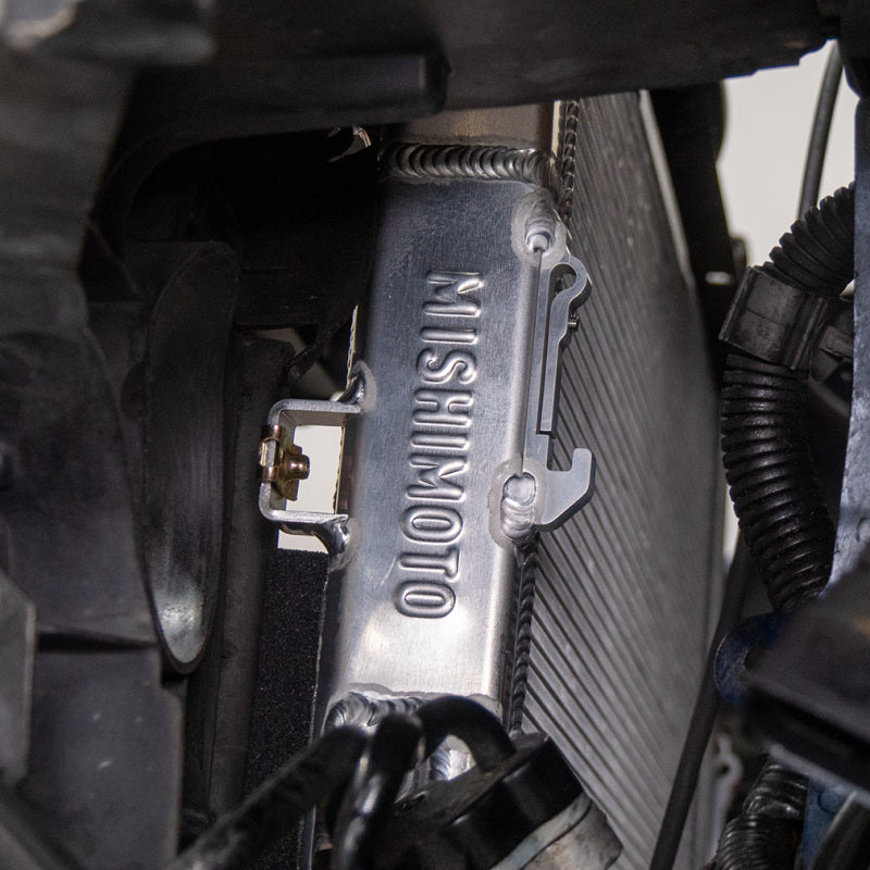 Mishimoto Performance Aluminum Radiator - Audi Q7 2007-2015 / Porsche Cayenne 2003-2010