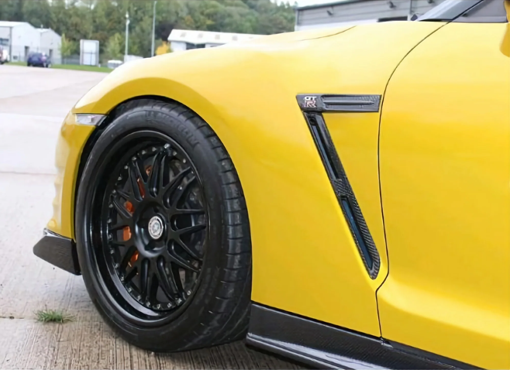 JDMuscle OE Style Carbon Fiber Fender Ducts - Nissan GT-R 2009-2016