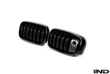 Load image into Gallery viewer, IND Painted Night Vision Front Grille Set - BMW X5M (F85) 2015-2018