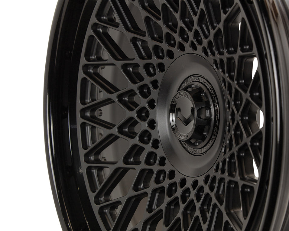 Vossen GEN-05 (3-piece) Forged Brush Dark Smoke / Polished Lip / Center Lock Wheel - 20x9.5 +28 - Porsche 911 (992.2) Front Fitment