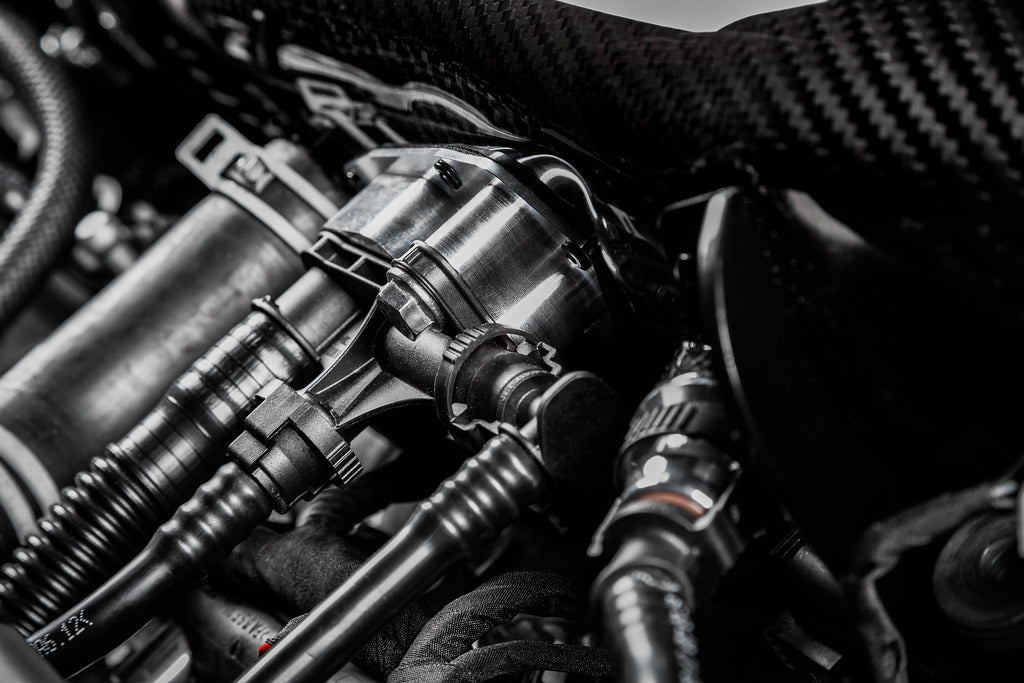 Eventuri Black Carbon Turbo Tube - Mercedes A35 AMG 2020-2022 / CLA35 AMG 2020-2025 / GLB35 AMG 2021-2022