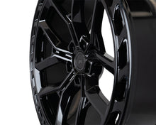 Load image into Gallery viewer, Vossen X Urban Automotive UV-X Forged Gloss Black Wheel - 5x120 22x10.5 +26 - Land Rover Defender Front Fitment