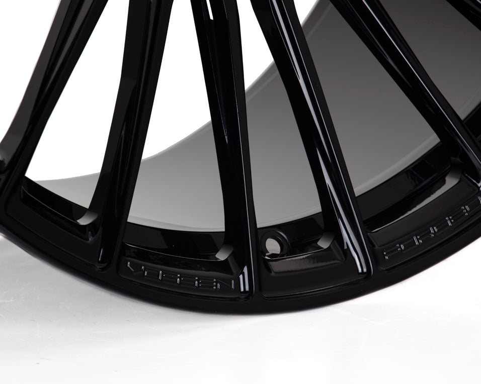 Vossen S17-04 Forged Gloss Black Center & Outer Wheel - 5x112 24x12.5 +21 - Lamborghini Urus Rear Fitment
