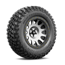 Load image into Gallery viewer, BFGoodrich Mud-Terrain T/A KM3 LT305/70R16 124/121Q