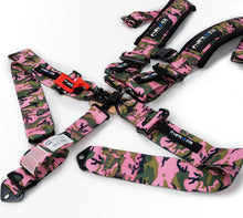 Load image into Gallery viewer, NRG SFI 16.1 5pt 3in. Seat Belt Harness/ Latch Link - Pink Camo